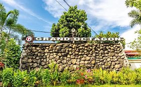 Grand Octagon Resort Laoag